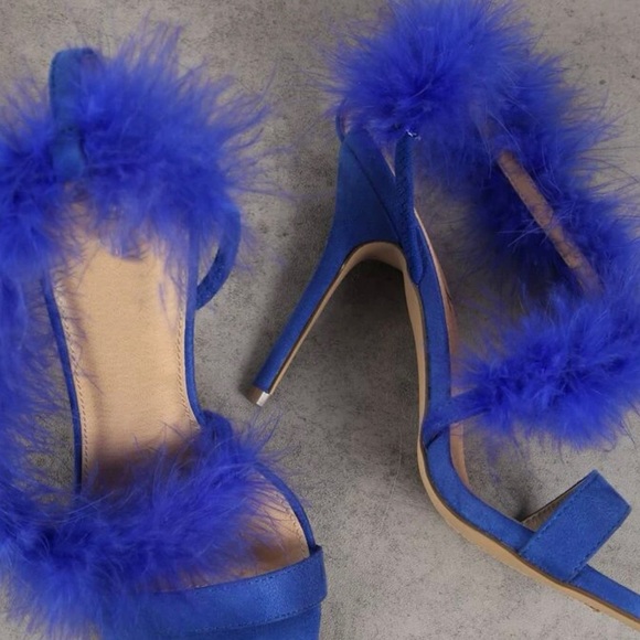 furry blue heels - Picture 5 of 6